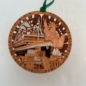 Commemorative 2008 Statue of Liberty Holiday Ornament - Copper Collectible